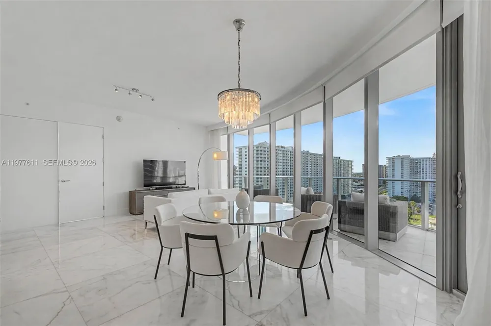17475 Collins Ave #904 Miami Beach, FL 33160
