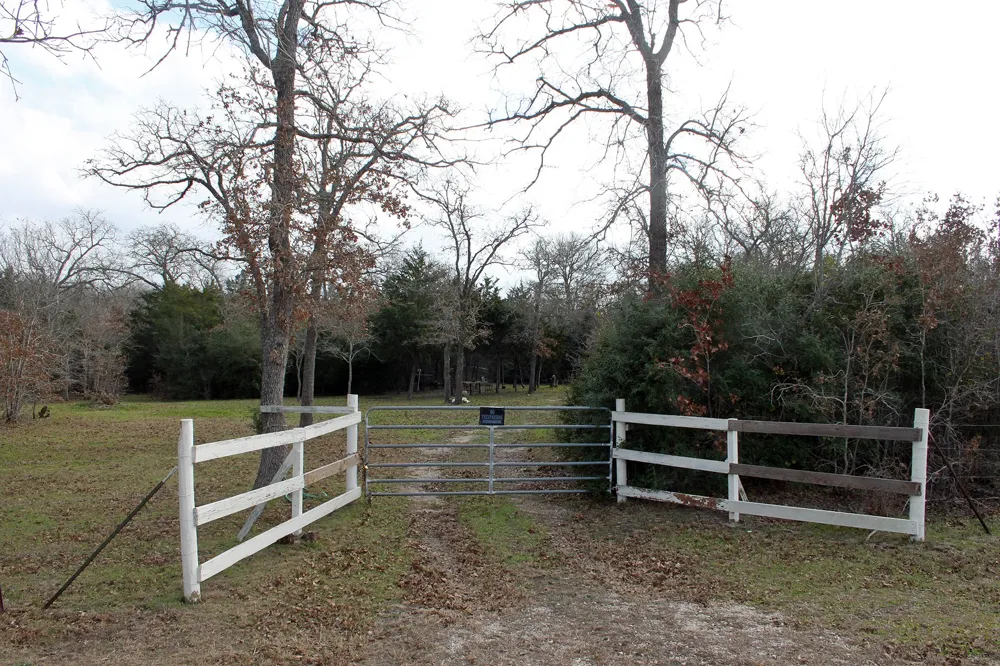 8729 E Fm 20 Highway Dale, TX 78616