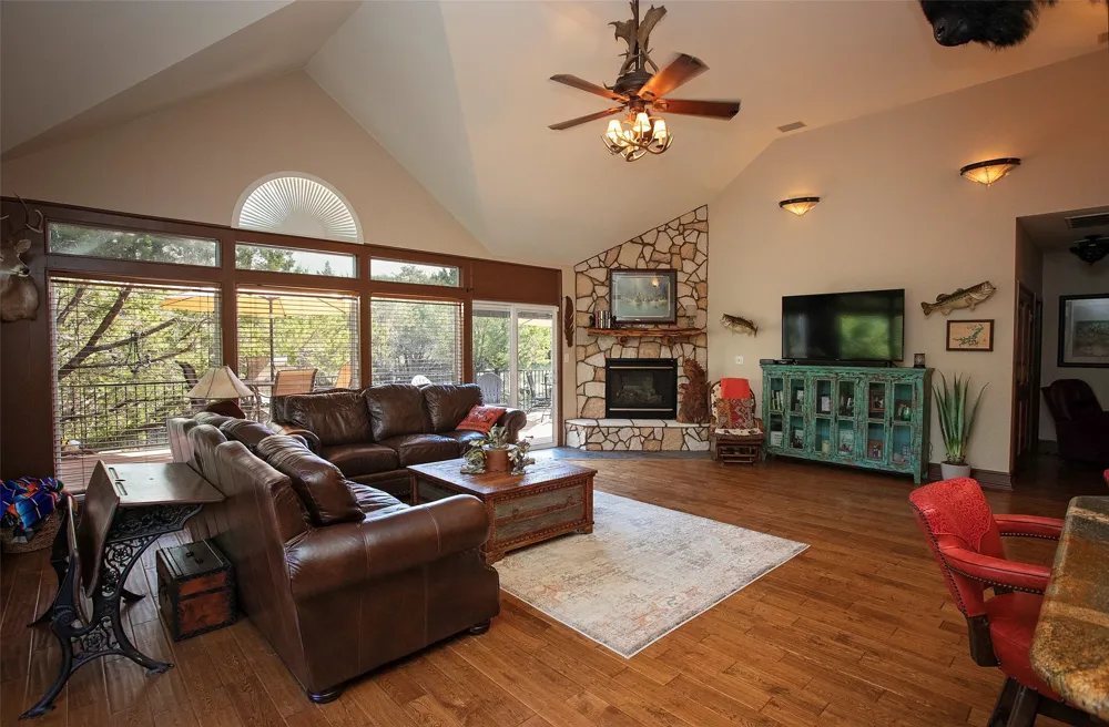 880 Cliffs Drive Possum Kingdom Lake, TX 76449
