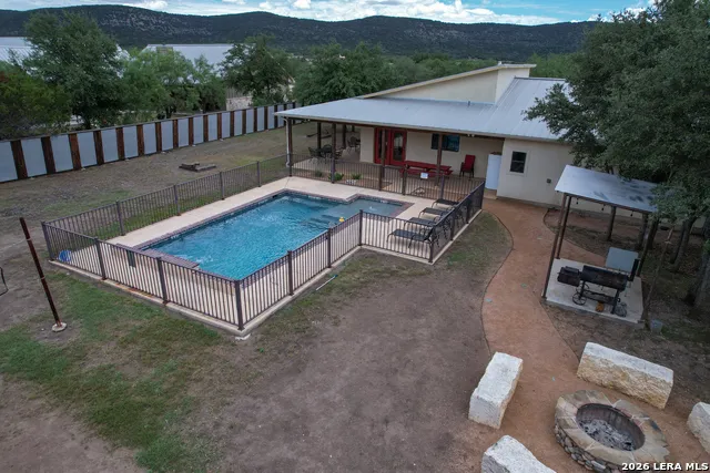 900 Tierra Linda Concan, TX 78838