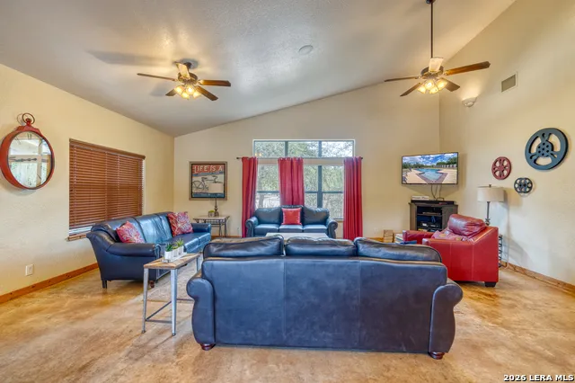 900 Tierra Linda Concan, TX 78838