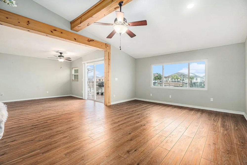 658 Warsaw Street Bayou Vista, TX 77563