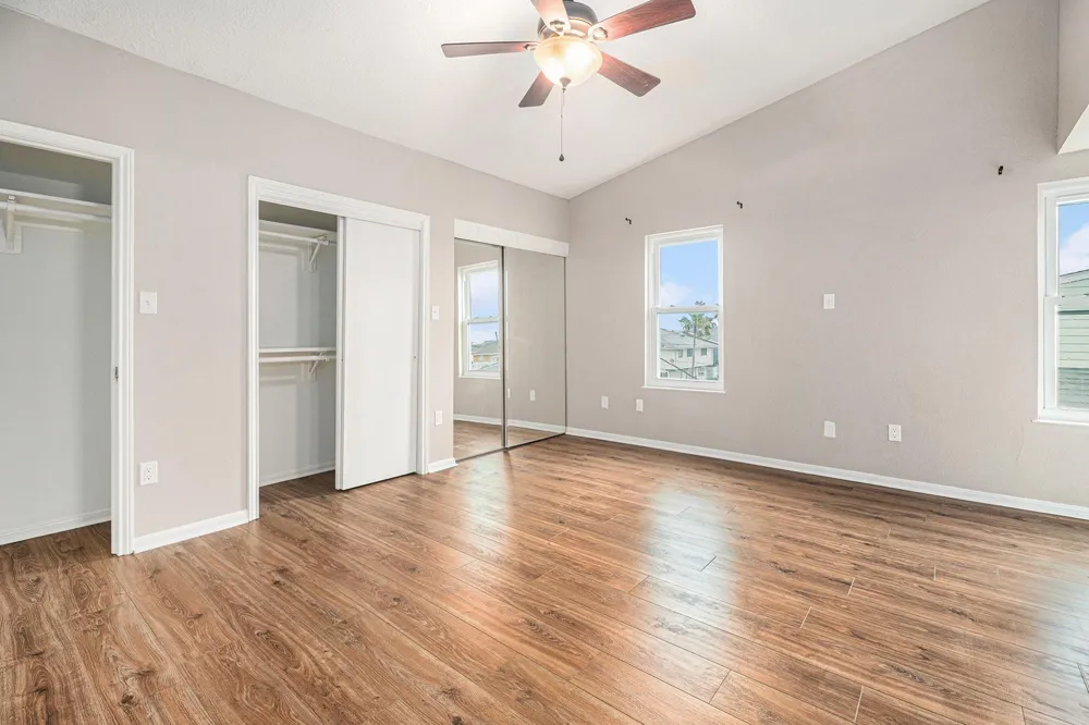 658 Warsaw Street Bayou Vista, TX 77563