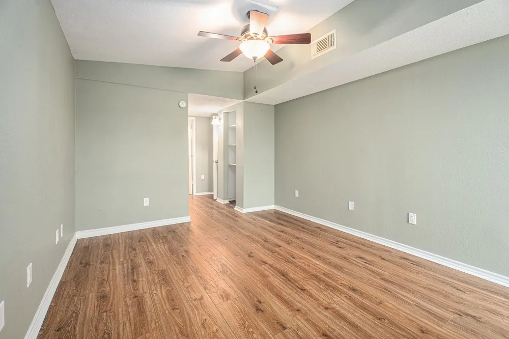 658 Warsaw Street Bayou Vista, TX 77563