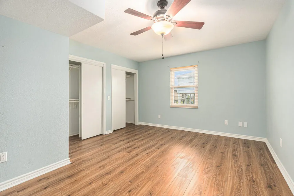 658 Warsaw Street Bayou Vista, TX 77563