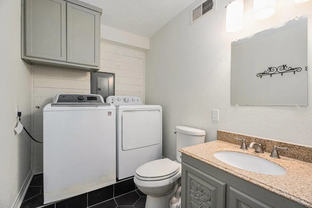 658 Warsaw Street Bayou Vista, TX 77563