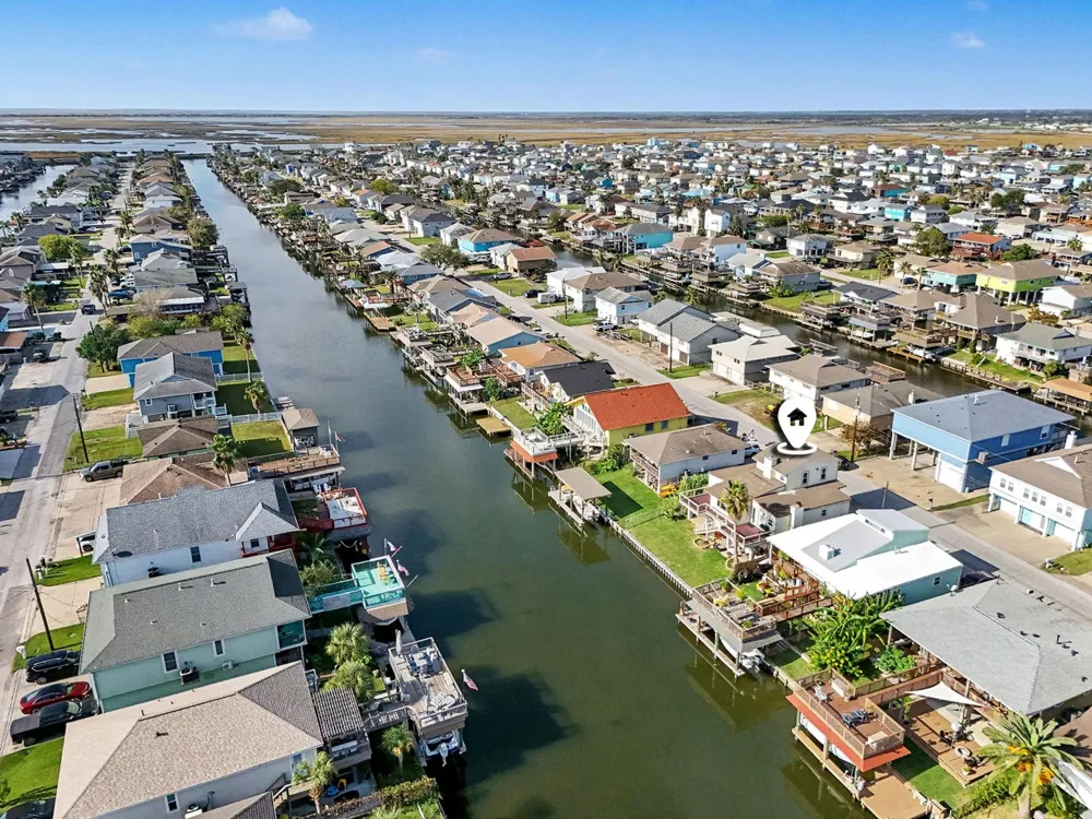 658 Warsaw Street Bayou Vista, TX 77563