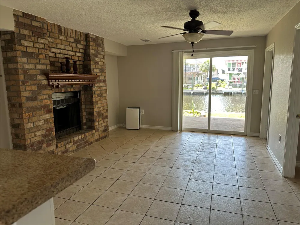 658 Warsaw Street Bayou Vista, TX 77563