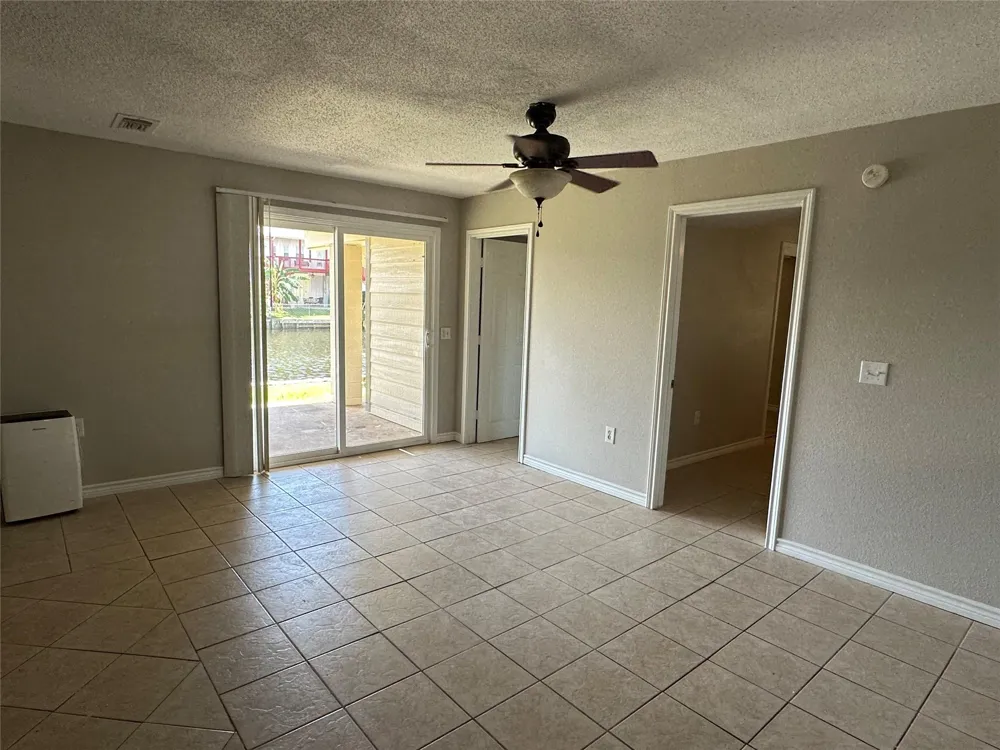 658 Warsaw Street Bayou Vista, TX 77563