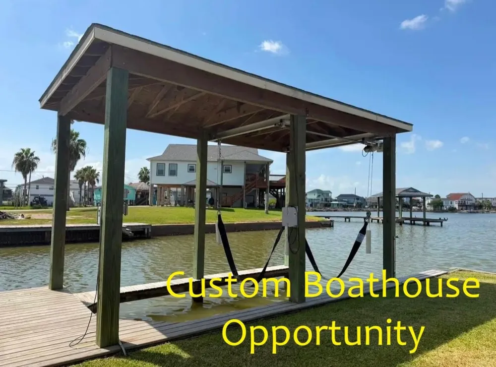 658 Warsaw Street Bayou Vista, TX 77563