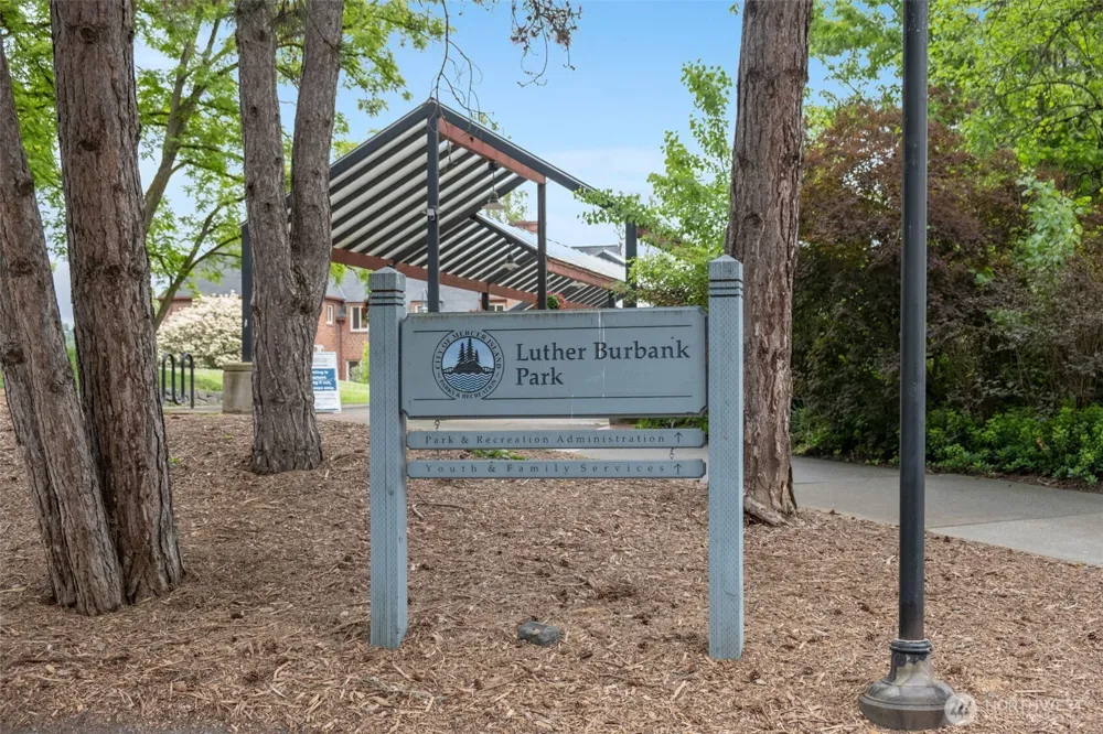 73 XX SE 38th Street Mercer Island, WA 98040