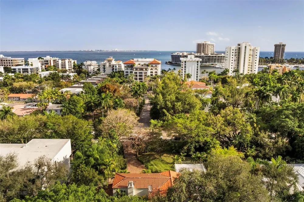 1645 S Bayshore Dr Coconut Grove, FL 33133