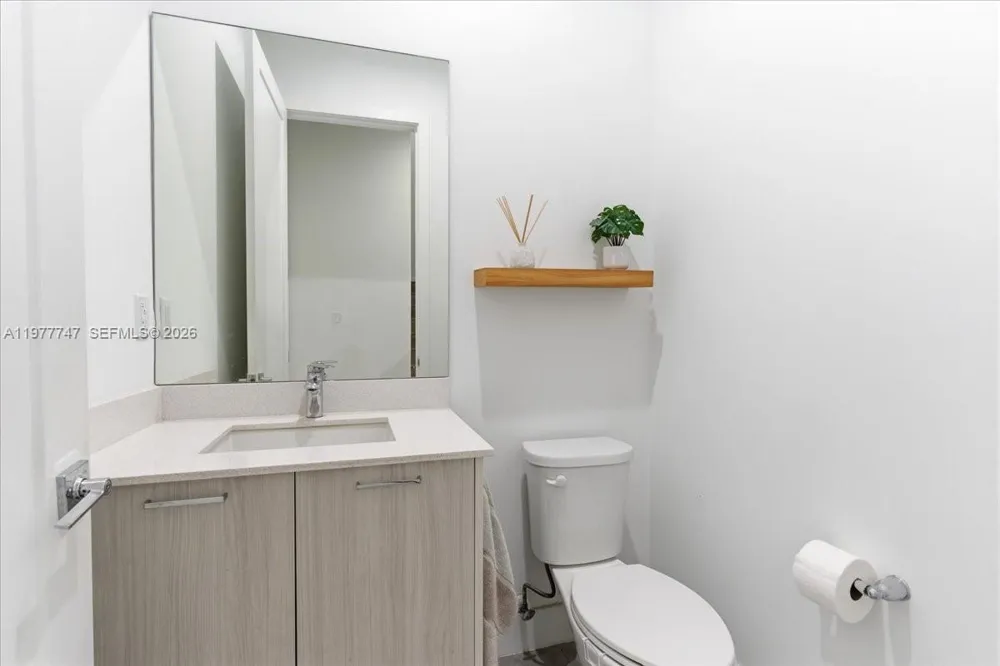4395 NW 80th Ct Doral, FL 33166