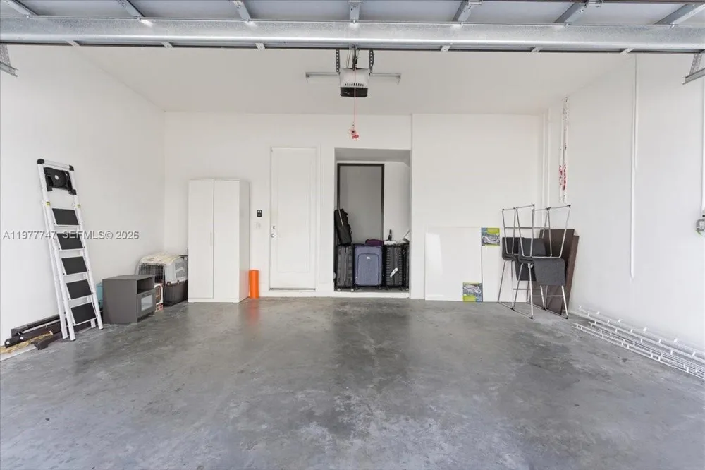 4395 NW 80th Ct Doral, FL 33166