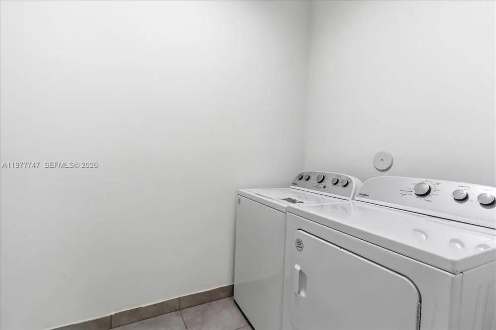 4395 NW 80th Ct Doral, FL 33166