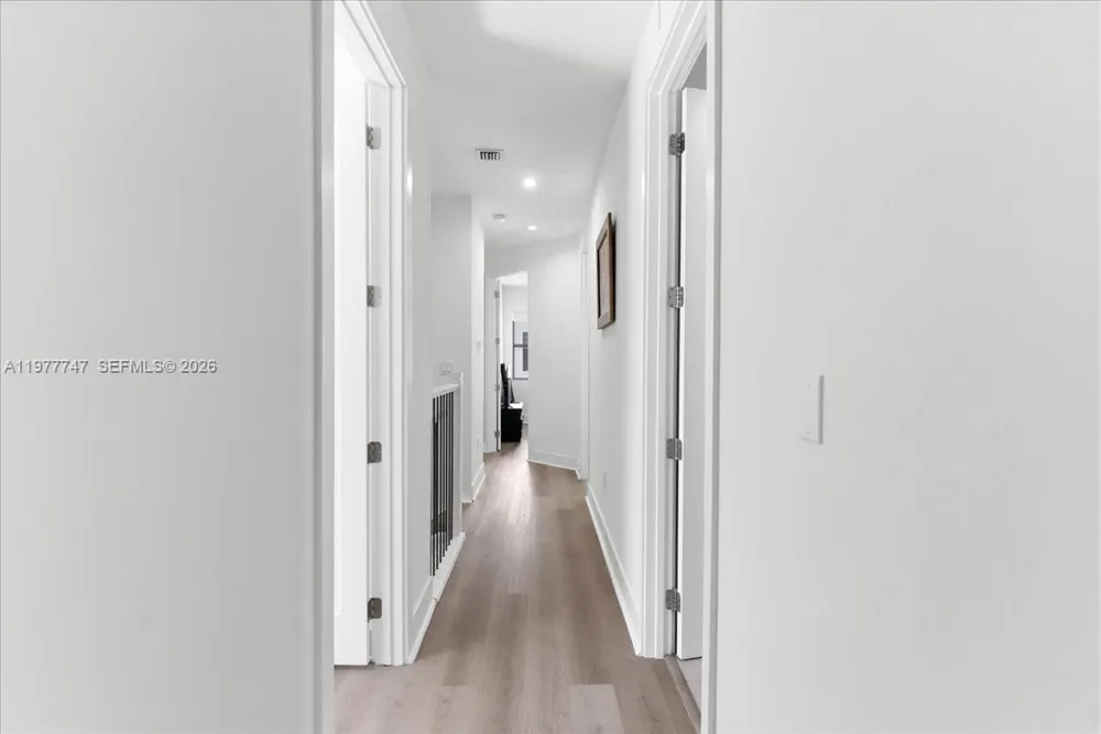 4395 NW 80th Ct Doral, FL 33166