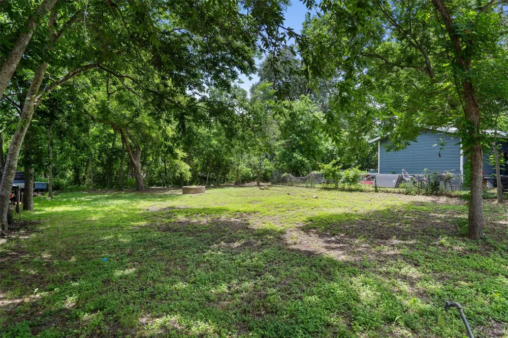 900 Tank Street Lockhart, TX 78644