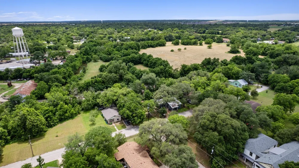 900 Tank Street Lockhart, TX 78644