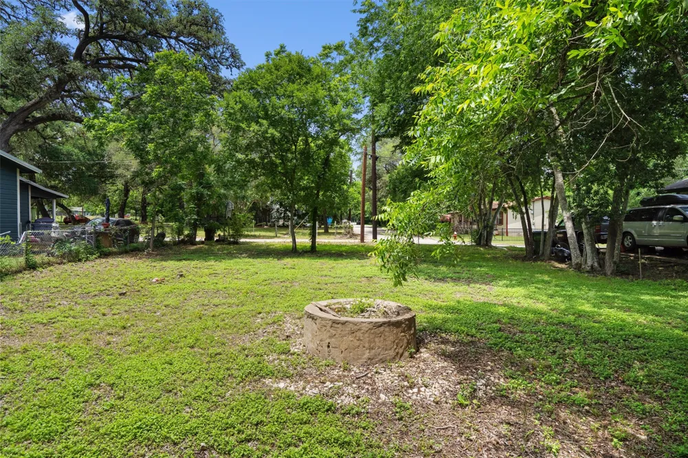 900 Tank Street Lockhart, TX 78644