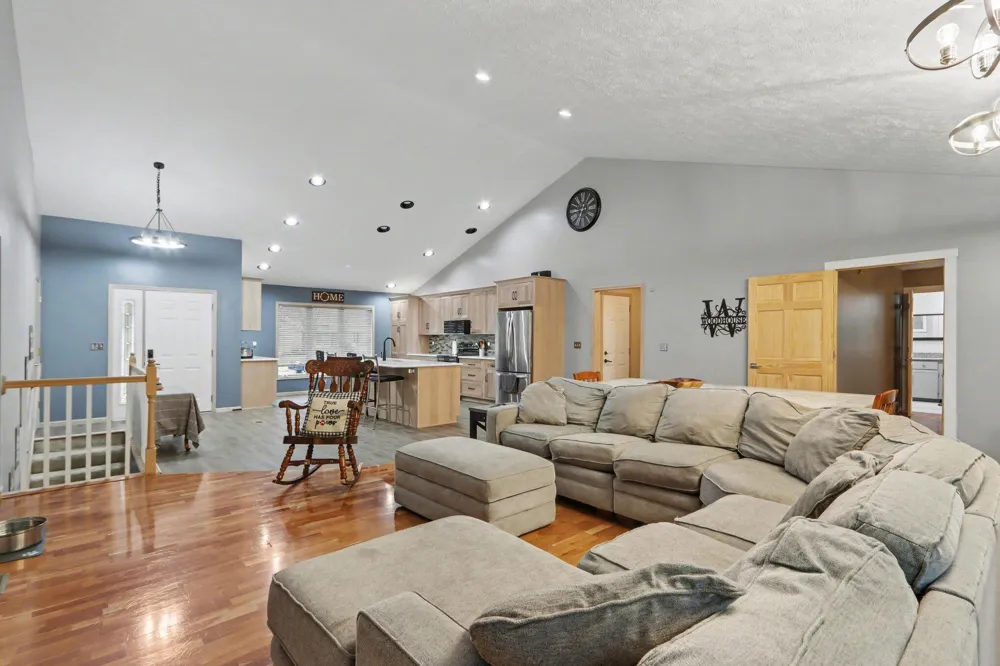 8127 Robinbrook Street Richland Village, MI 49083