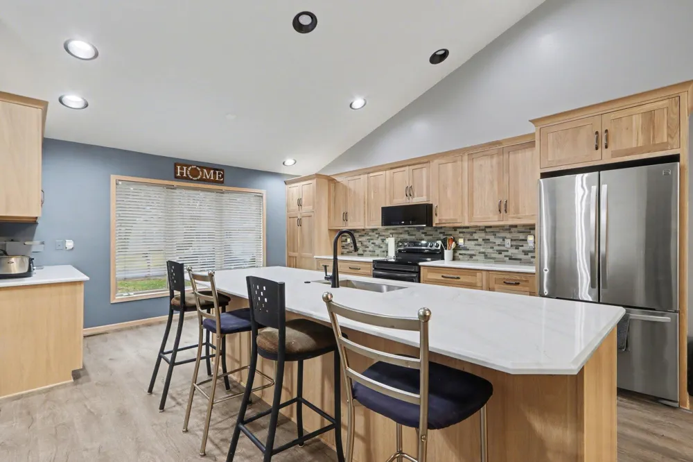 8127 Robinbrook Street Richland Village, MI 49083