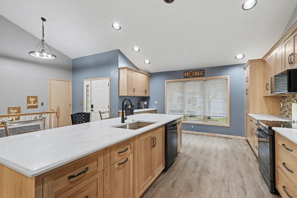 8127 Robinbrook Street Richland Village, MI 49083
