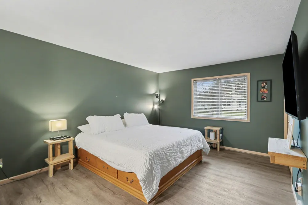 8127 Robinbrook Street Richland Village, MI 49083