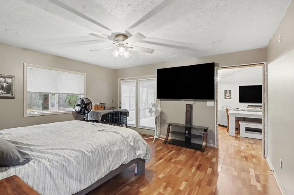 8127 Robinbrook Street Richland Village, MI 49083