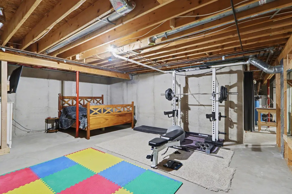 8127 Robinbrook Street Richland Village, MI 49083