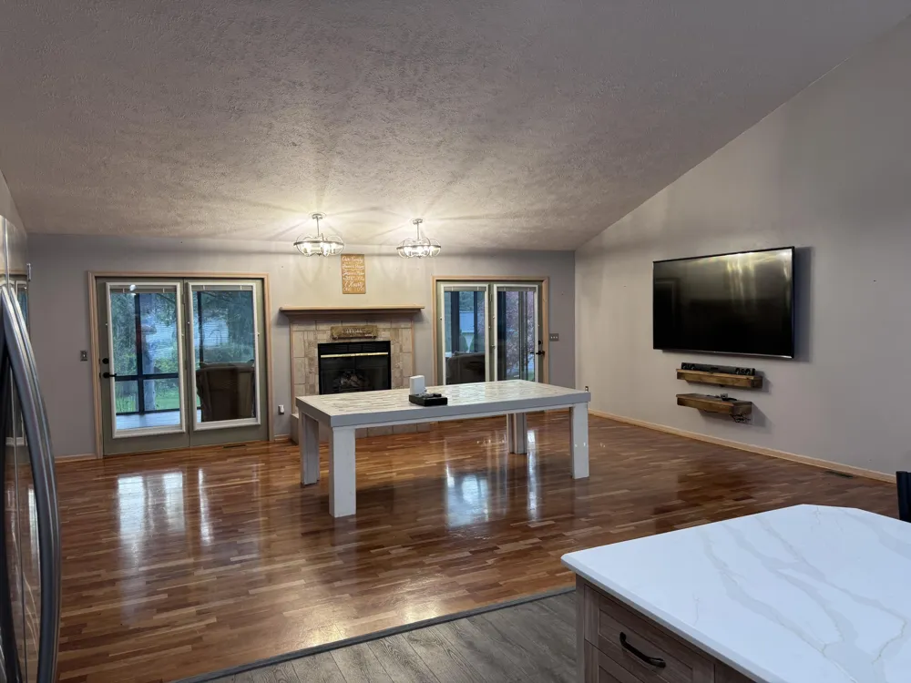 8127 Robinbrook Street Richland Village, MI 49083