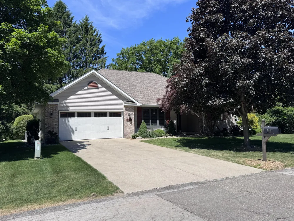 8127 Robinbrook Street Richland Village, MI 49083