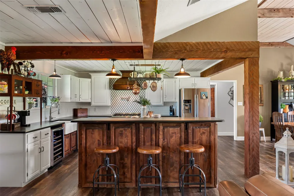 5100 Highway 144 Walnut Springs, TX 76690