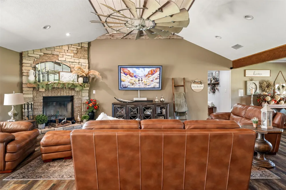 5100 Highway 144 Walnut Springs, TX 76690