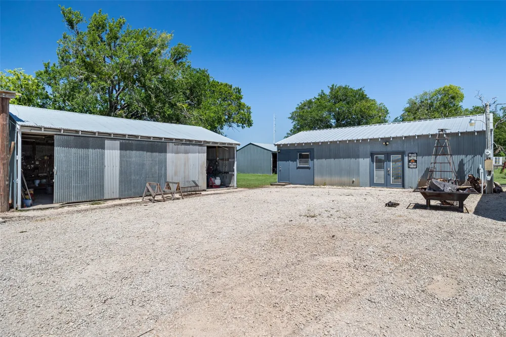 5100 Highway 144 Walnut Springs, TX 76690