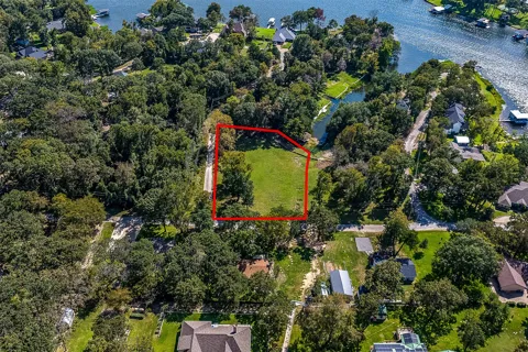 2524 Tanglewood Drive
