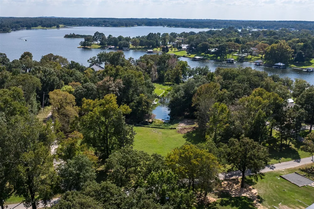 2524 Tanglewood Drive Athens, TX 75752