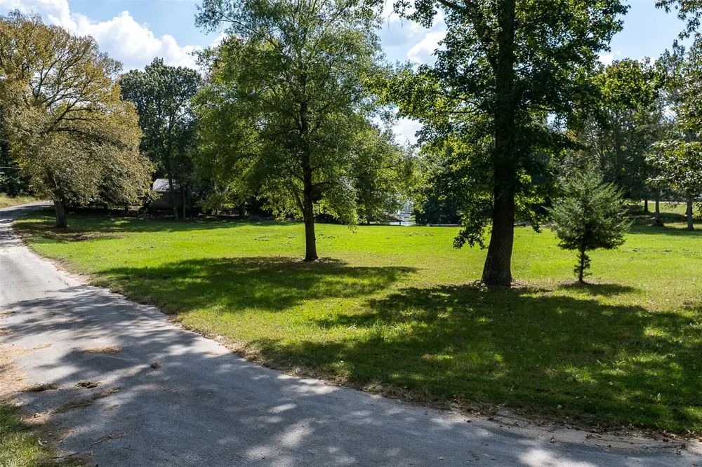 2524 Tanglewood Drive Athens, TX 75752