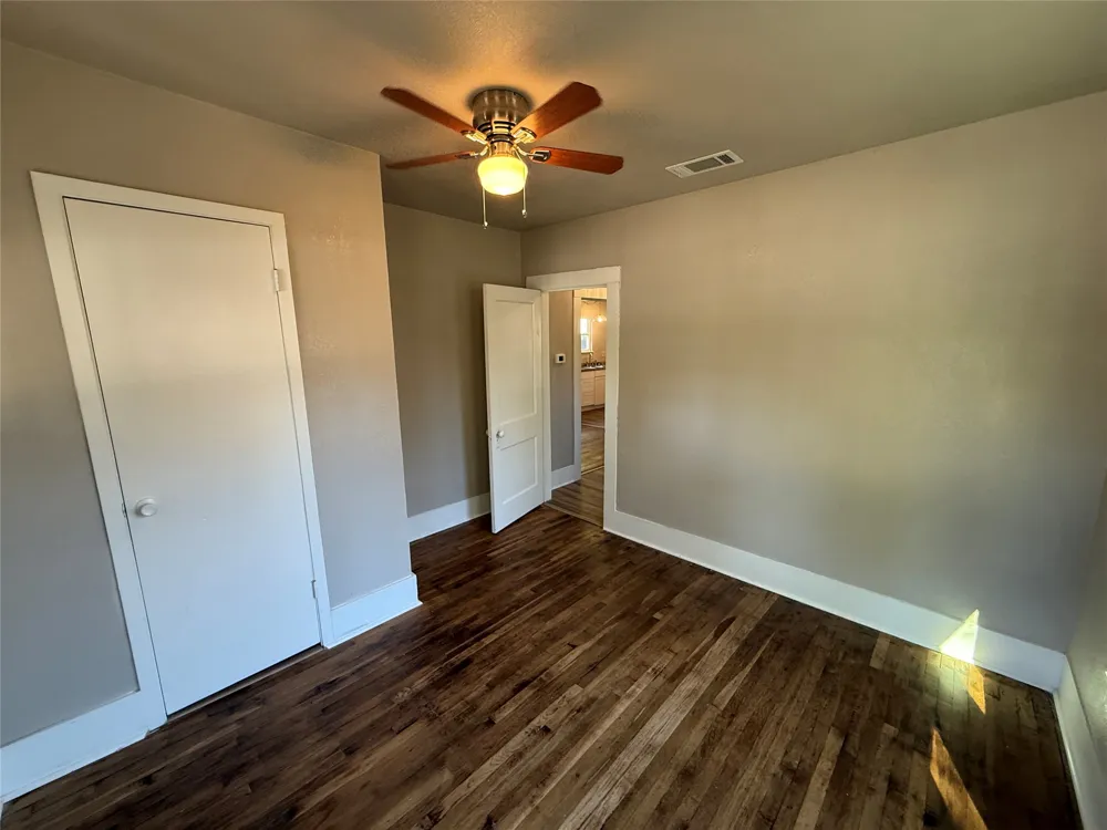705 E 9th Street Coleman, TX 76834