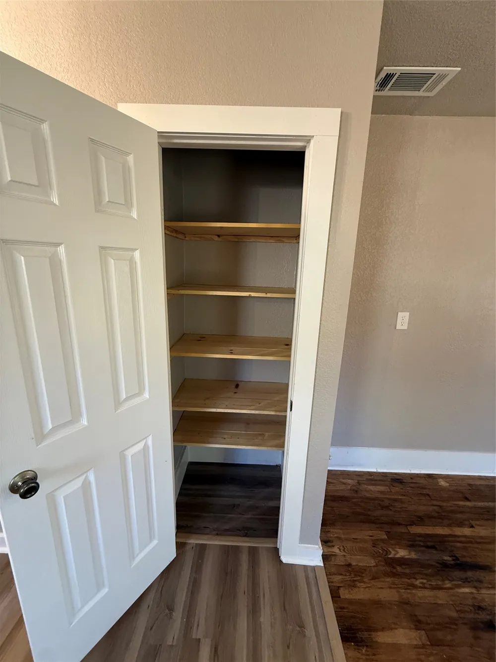 705 E 9th Street Coleman, TX 76834