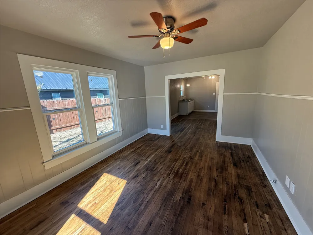 705 E 9th Street Coleman, TX 76834