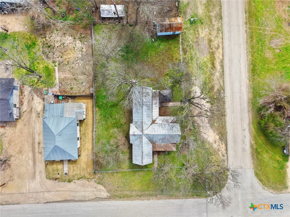 201 10th Street Buckholts, TX 76518