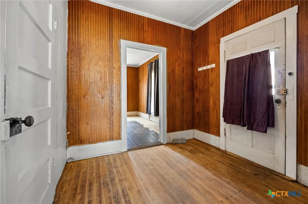 201 10th Street Buckholts, TX 76518