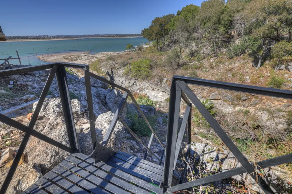 901 Glenn Drive Canyon Lake, TX 78133