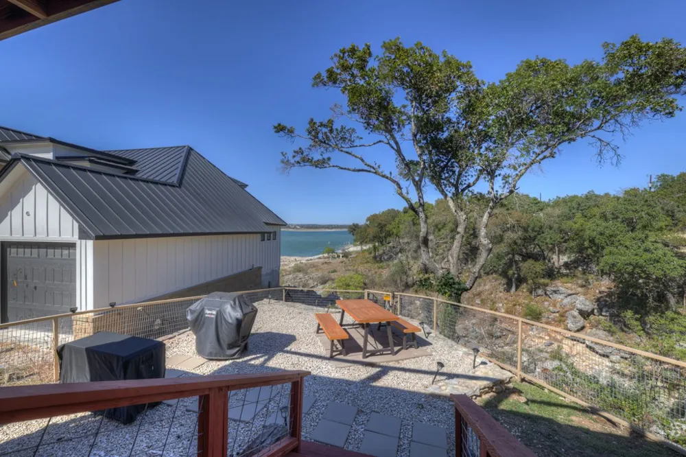 901 Glenn Drive Canyon Lake, TX 78133