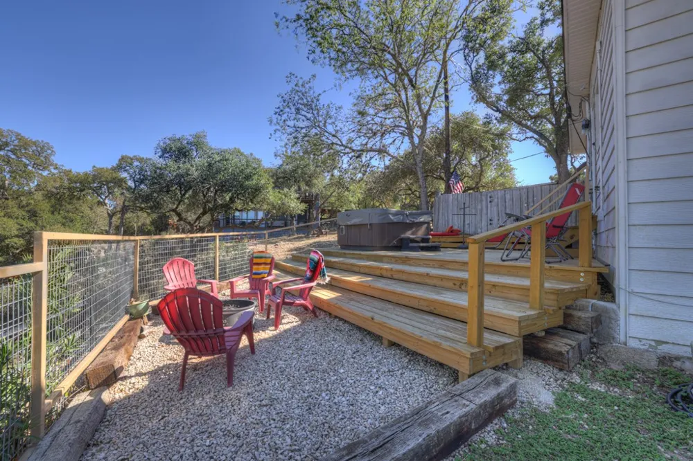 901 Glenn Drive Canyon Lake, TX 78133