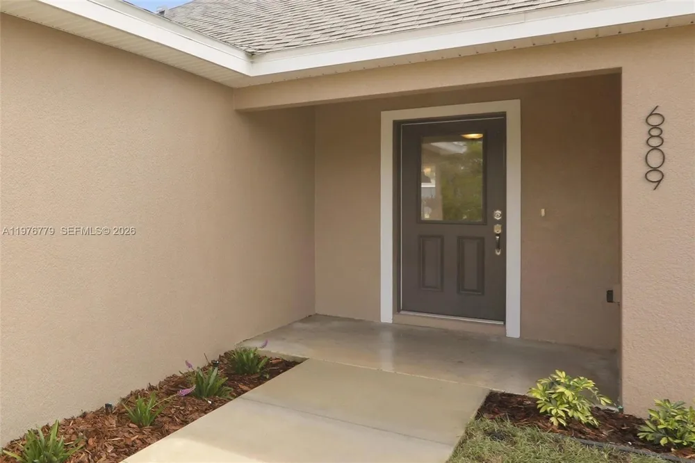 6809 Dickinson Drive Sebring, FL 33872