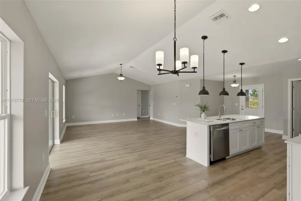 6809 Dickinson Drive Sebring, FL 33872
