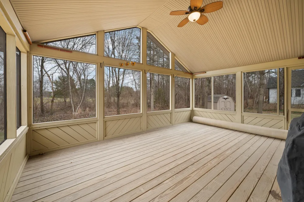 9847 Quail Run Court Lake Charter Township, MI 49106