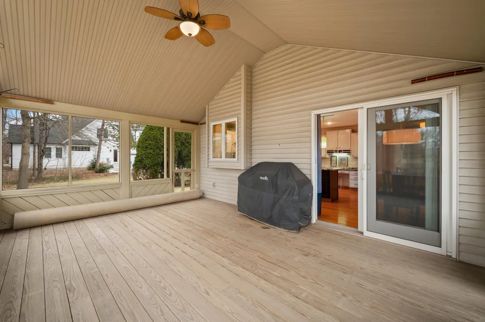 9847 Quail Run Court Lake Charter Township, MI 49106