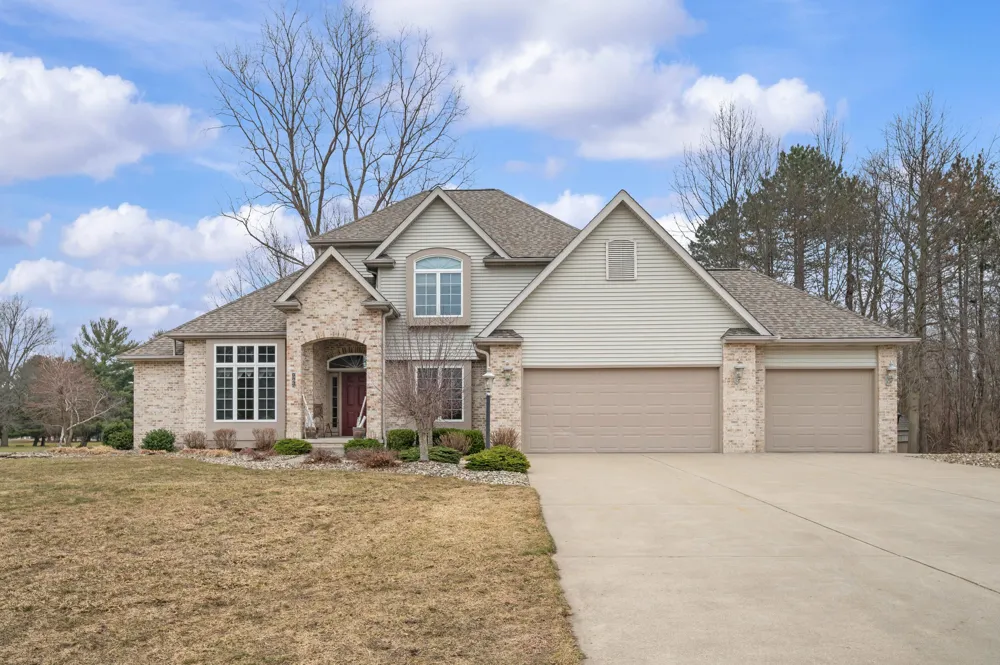 9847 Quail Run Court Lake Charter Township, MI 49106